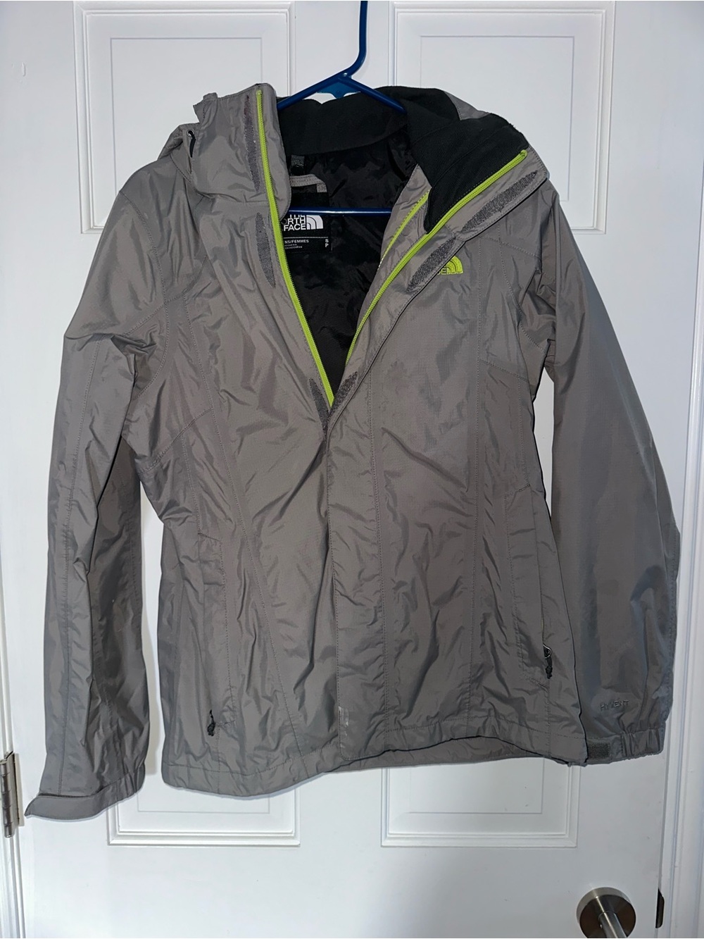 The North Face HyVent Women’s Small Gray Hooded Rain Jacket Lime Green